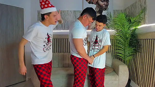 Snapshot of Justingsex1 chatting on November 2025 05:54:01 AM Justingsex1 online show from November 2025 05:54:01 AM