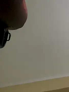 Snapshot of Taurina0105 chatting on November 2025 07:07:01 AM Taurina0105 online show from November 2025 07:07:01 AM