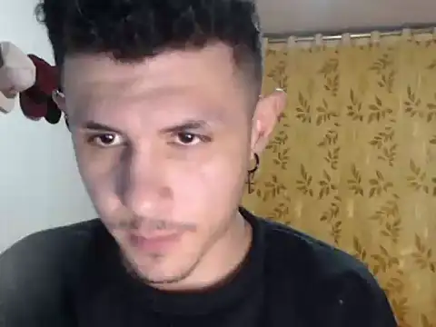 Snapshot of damiansexyboy69 chatting on November 2025 05:51:02 AM damiansexyboy69 online show from November 2025 05:51:02 AM