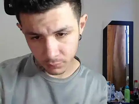 Snapshot of damiansexyboy69 chatting on November 2025 12:19:02 PM damiansexyboy69 online show from November 2025 12:19:02 PM