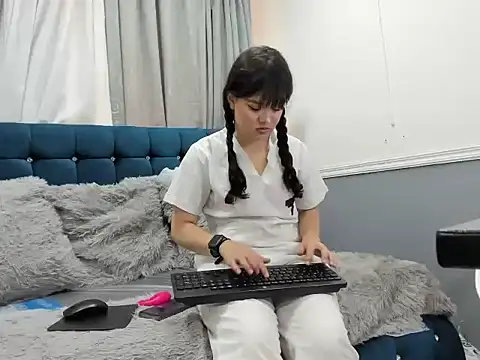 dulce gray online show from November 2025 12:50:02 PM