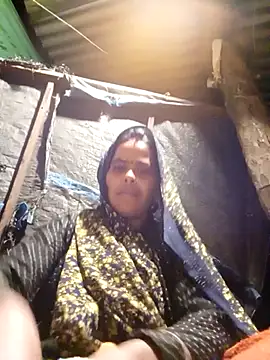 Neetujk online show from November 2025 04:31:02 PM