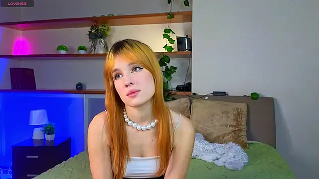 LynnaSetser online show from November 2025 02:25:01 AM