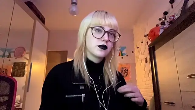 EffacedScan online show from November 2025 02:12:02 PM