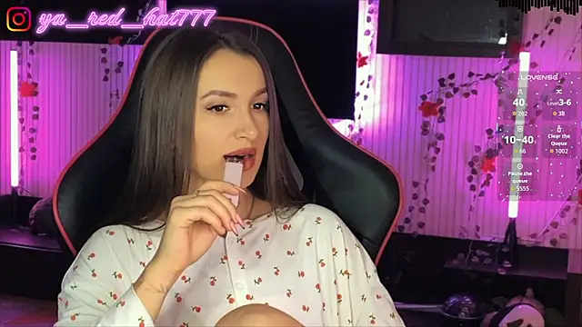 -RED HAT- online show from April 2026 05:18:01 PM