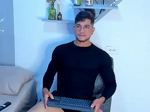Snapshot of Nolan_joness chatting on June 2026 01:10:02 AM Nolan joness online show from June 2026 01:10:02 AM
