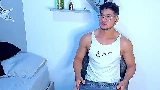 Snapshot of Nolan_joness chatting on June 2026 10:08:02 PM Nolan joness online show from June 2026 10:08:02 PM