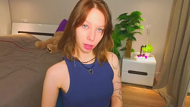 LilyPoetry  online show from December 2025 11:26:02 AM