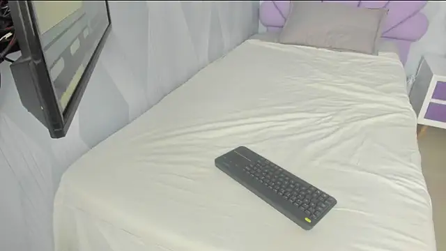 Snapshot of ladypervert_ chatting on November 2025 07:45:02 PM ladypervert online show from November 2025 07:45:02 PM