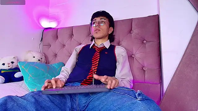 Davel Svetla online show from November 2025 03:12:01 AM