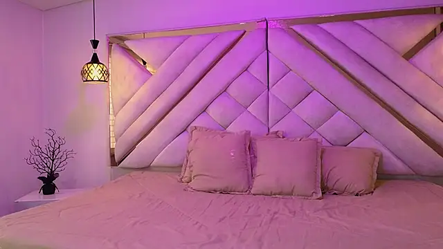 antonella owenn online show from November 2025 07:27:01 PM