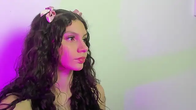 cloee20  online show from December 2025 02:18:01 AM