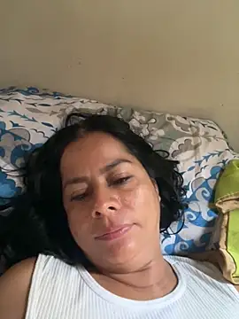 Snapshot of Aleja-198522 chatting on November 2025 01:32:02 PM Aleja-198522 online show from November 2025 01:32:02 PM