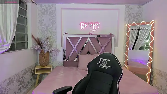 ISABELA TAY online show from February 2026 11:39:02 AM