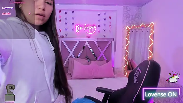 ISABELA TAY online show from March 2026 11:38:01 AM