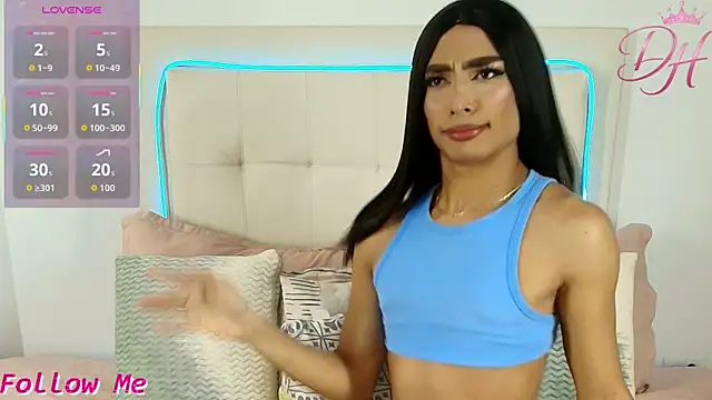 Daphne Hills online show from April 2026 05:47:01 PM