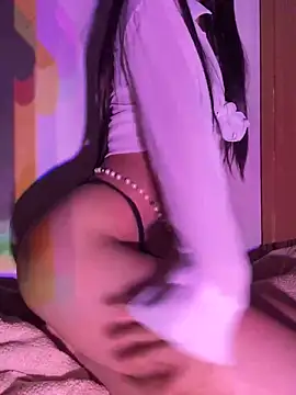 Bella wett online show from November 2025 05:18:02 AM