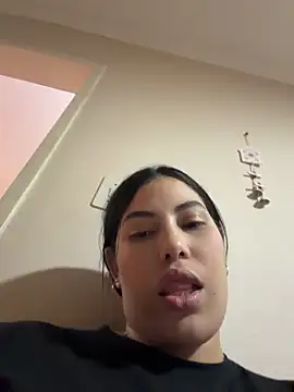 Snapshot of Anna_Bitch_Disgusting chatting on May 2026 07:17:02 AM Anna Bitch Disgusting online show from May 2026 07:17:02 AM