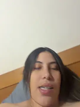 Snapshot of Anna_Bitch_Disgusting chatting on June 2026 02:18:02 AM Anna Bitch Disgusting online show from June 2026 02:18:02 AM