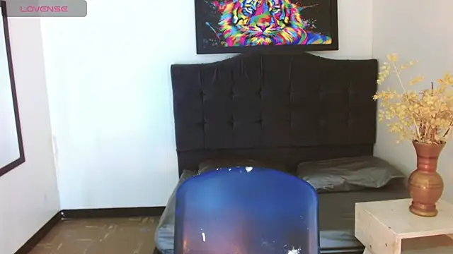 Snapshot of Isaacas_ chatting on November 2025 11:32:02 AM Isaacas online show from November 2025 11:32:02 AM