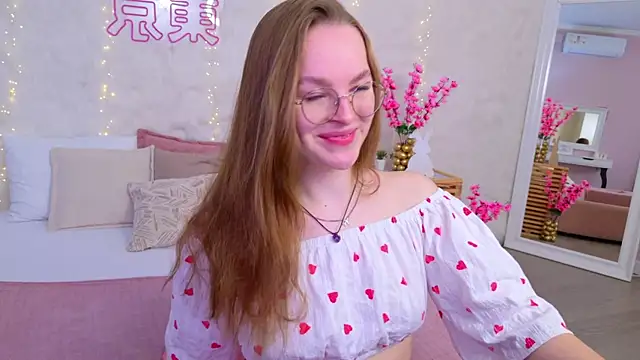 Snapshot of MadisonSmitt chatting on April 2026 05:05:01 AM MadisonSmitt online show from April 2026 05:05:01 AM