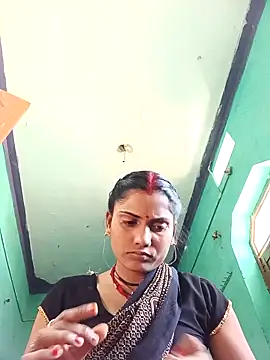 Snapshot of Pushpa_hotty chatting on April 2026 04:40:01 AM Pushpa hotty online show from April 2026 04:40:01 AM