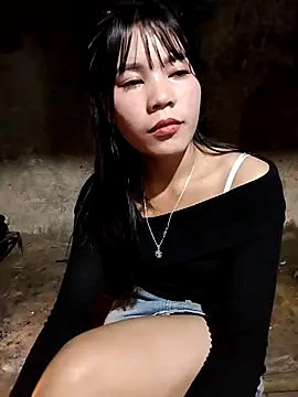 gugu0022 online show from February 2026 01:19:01 PM