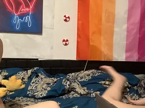 Snapshot of Kim__Ray chatting on November 2025 02:54:01 PM Kim Ray online show from November 2025 02:54:01 PM