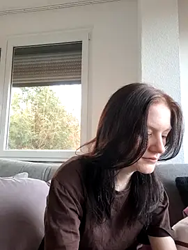 Lilly hase online show from November 2025 08:52:02 AM