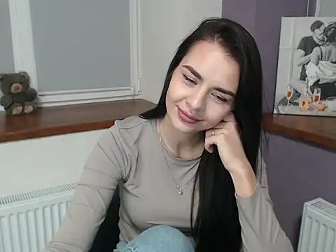 divina kira online show from November 2025 08:50:02 AM