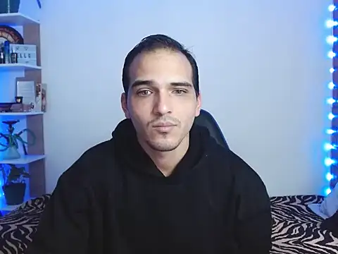 Maax30233 online show from November 2025 02:06:01 PM