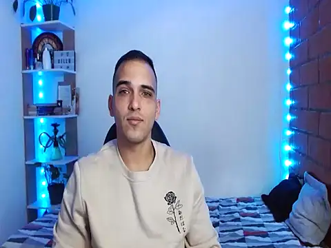 Maax30233 online show from November 2025 04:39:02 PM