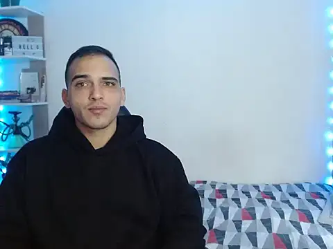 Maax30233 online show from November 2025 04:21:02 PM