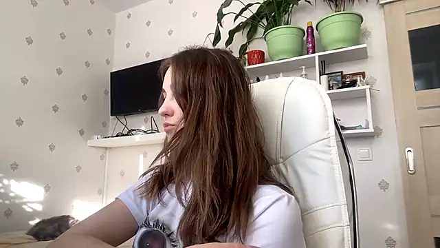 SweetieKatie online show from February 2026 11:58:02 AM