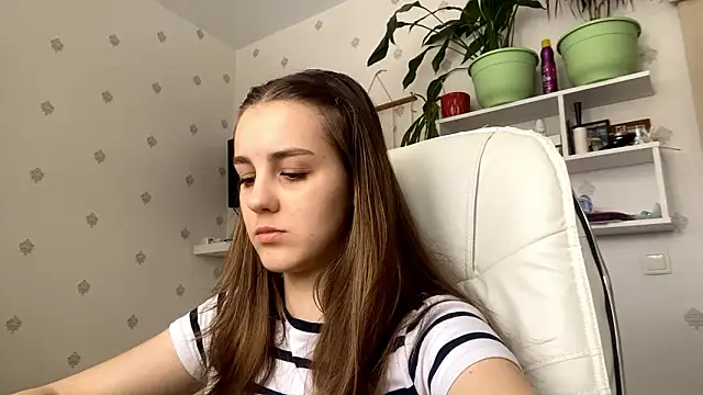 SweetieKatie online show from February 2026 11:22:02 AM