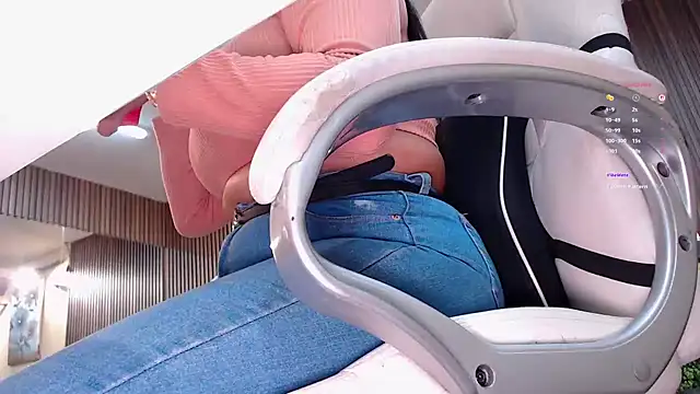 ElliSmith online show from December 2025 08:03:02 PM