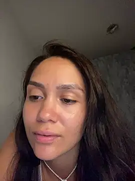 carolsapequinha online show from February 2026 01:00:02 AM