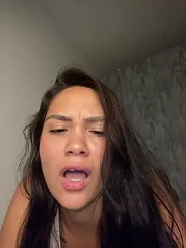 carolsapequinha online show from March 2026 12:11:02 PM