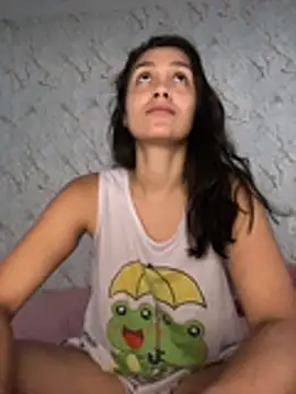 carolsapequinha online show from March 2026 12:42:02 PM