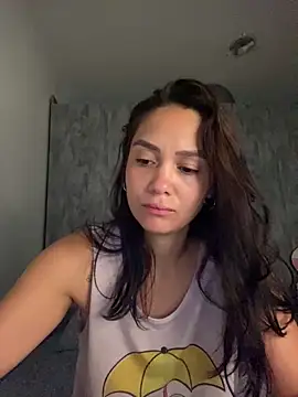 carolsapequinha online show from April 2026 08:35:02 PM