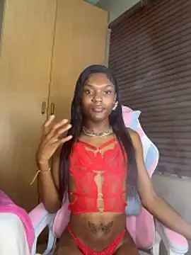 LatoyaPosh online show from November 2025 02:47:02 AM