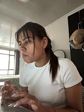 anna evans9 online show from November 2025 06:15:01 PM