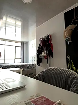 anna evans9 online show from November 2025 03:03:02 PM