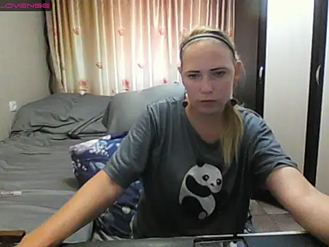 Snapshot of JenniDeep chatting on July 2026 07:37:02 AM JenniDeep online show from July 2026 07:37:02 AM
