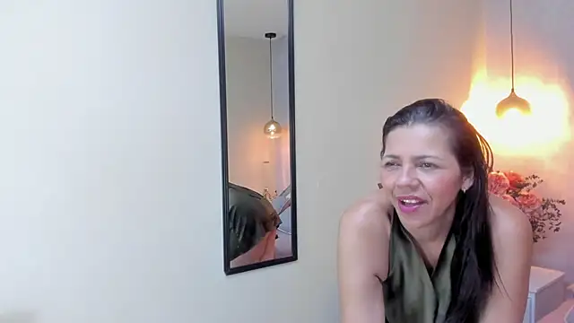 Dulce emi online show from March 2026 01:55:02 AM