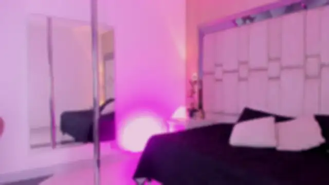 SnakeMuse online show from December 2025 04:08:01 AM