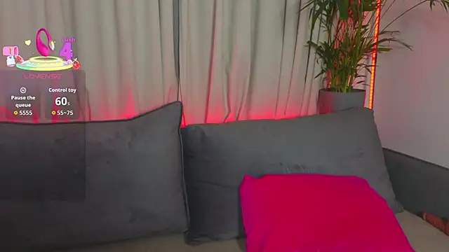 VivianGray  online show from November 2025 04:28:02 PM