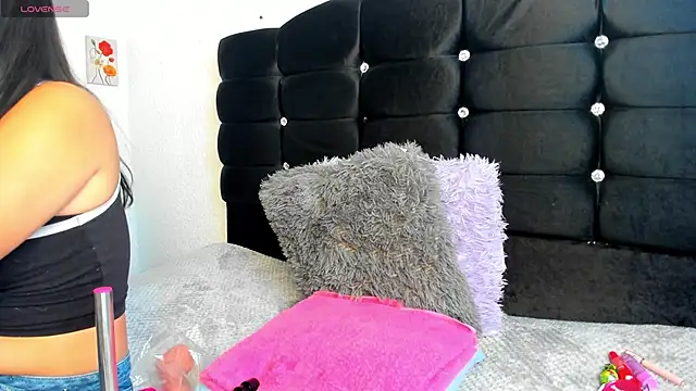 Dulce1 sofia01 online show from November 2025 02:51:01 PM