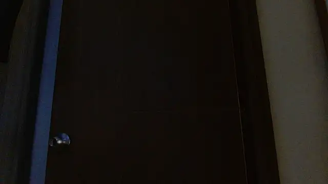 Lauragomezz online show from November 2025 08:40:01 PM