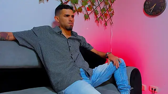 Snapshot of Angel_blue1 chatting on November 2025 12:38:02 AM Angel blue1 online show from November 2025 12:38:02 AM